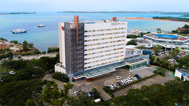 Harris Hotel Batam Center sea view
